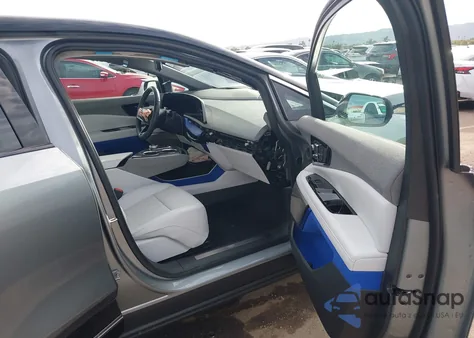 2025 Cadillac Optiq Luxury 2 Awd z USA, uszkodzony, nr VIN 3GYK3DMR2SS263371